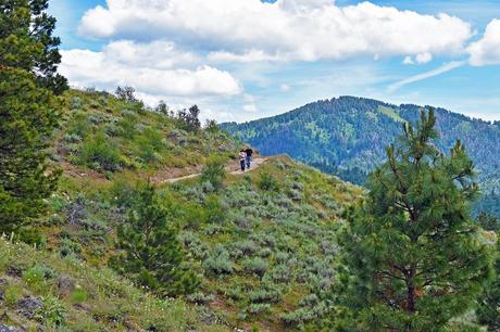Senderismo para principiantes: introducción, equipamiento y otros elementos esenciales Stack Rock Trail, el Bosque Nacional de Boise, Idaho
