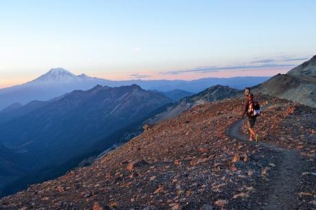 Senderismo para principiantes: introducción, equipamiento y otros elementos esenciales The Knife ?? s Edge en el Pacific Crest Trail, Washington