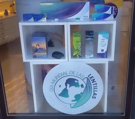 Tres ópticas independientes, ganadoras del primer concurso de escaparatismo del Fórum de Contactología