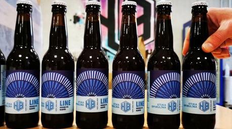 Cerveza azul de algas Line
