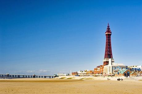 12 playas mejor valoradas en el Reino Unido Blackpool Tower y la playa