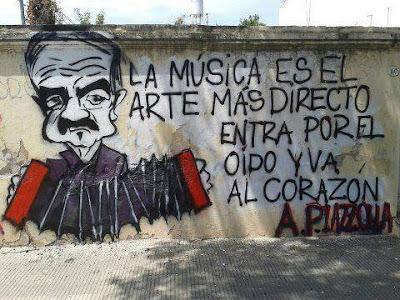 El poder terapéutico de la música… y los gritos racistas a Vinicius, jugador del Real Madrid.