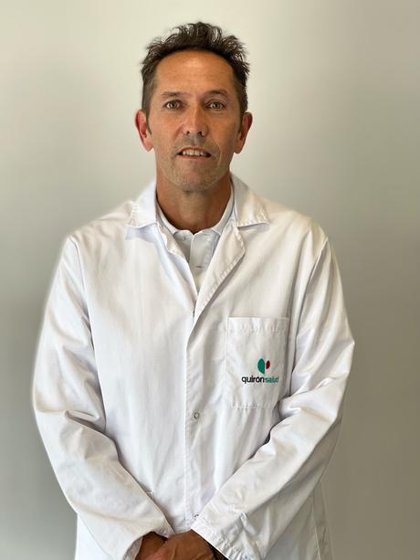 «Existe una clara relación entre la ansiedad, la depresión, el estrés y los problemas intestinales», Juan Antonio Arévalo, Jefe de Servicio de Aparato Digestivo del Hospital Quirónsalud Bizkaia