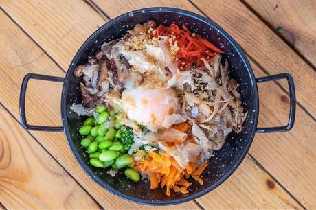 El Raval reinvindica su oferta culinaria multicultural