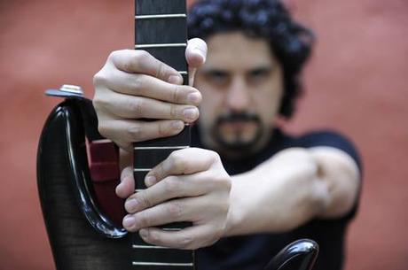 Alonso Arreola - Los Contagios de Cruento (2011) Alonso Arreola - Los Contagios de Cruento (2011)