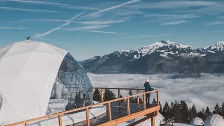 Glamping en Europa: 6 buenas direcciones para descubrir Glamping con vistas a la montaña en Whitepod en Suiza