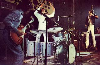 Crucis - En Vivo Enero 1977 (2017)