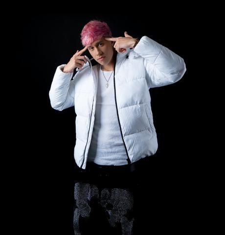 Martinwhite presenta “Hello Kitty” WhatsApp Image 2023-06-02 at 12.27.24 PM