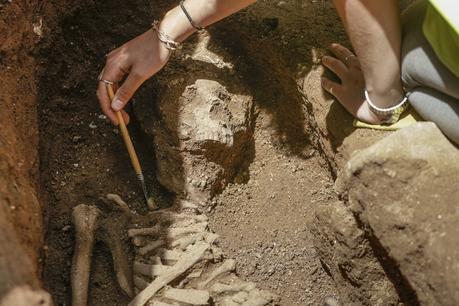 Encuentran más tumbas de la época romana en obras de la Via Laietana