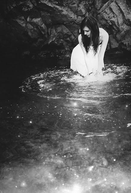 LOS ARQUETIPOS FEMENINOS DE LOS TEMPLARIOS  Y LA IDEA DE IGUALDAD EN LA SOCIEDAD OCCIDENTAL