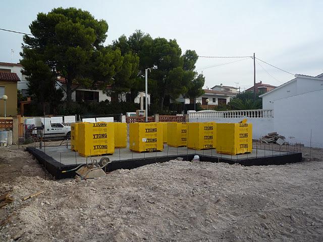 Finalizada la cimentación en Calafell...Empezamos a subir!!!