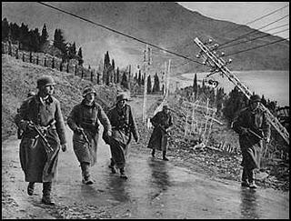 Toda Crimea, menos la fortaleza de Sebastopol, se encuentra ya en manos de Manstein - 16/11/1941.