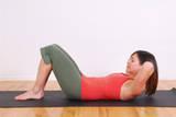técnica correcta para tonificar abdominales superiores Pilates
