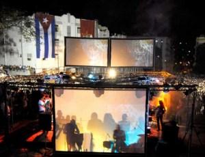 Concierto-en-la-escalinata-raul-torres-dia-del-estudiante-fotos-kaloian-7-580x445