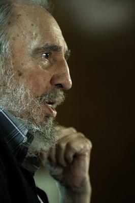 Fidel Castro está dedicado a estudiar