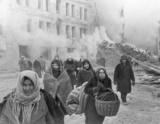 La Carretera de la Vida da un respiro a la hambrienta Leningrado - 21/11/1941.