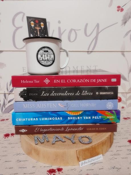 Mis lecturas del mes: pulpos, vampiros y tragedias Mis lecturas del mes: pulpos, vampiros y tragedias