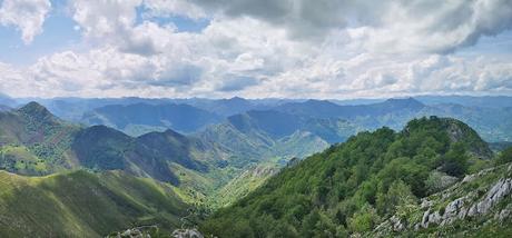 Integral a la Sierra de Peñamayor desde Les Praeres