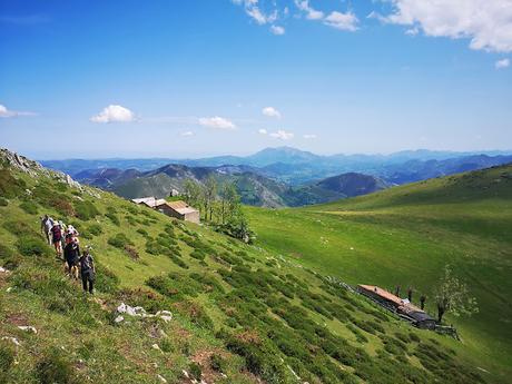 Integral a la Sierra de Peñamayor desde Les Praeres
