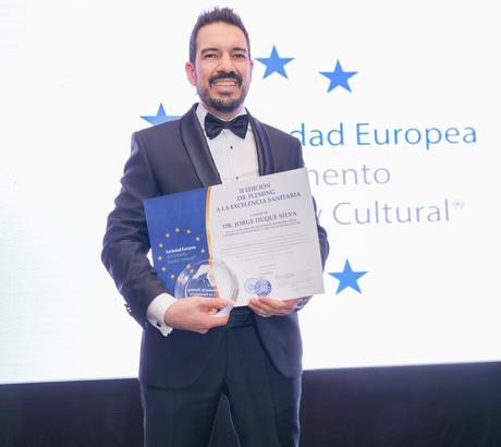 El Doctor Jorge Duque recoge el premio Dr. Fleming a la Excelencia Sanitaria en su II Edición