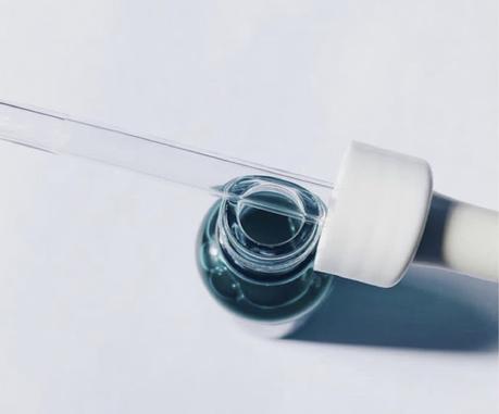 Opinión El gotero de serums bases puede tocar la piel