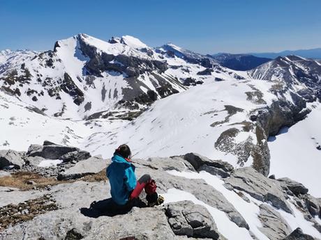 Pico Bernera desde refugio Lizara Pico Bernera desde refugio Lizara
