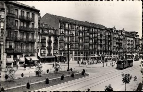 El tranvía por las calles de Burgos y Jesús de Monasterio