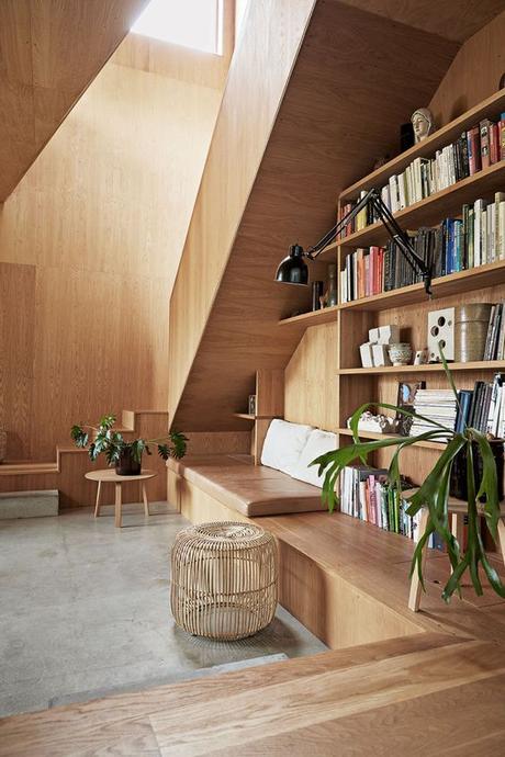 ¿Cómo diseñar los interiores de habitaciones minimalistas pequeñas? Espacio homogéneo de madera