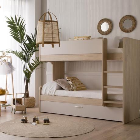 ¿Cómo diseñar los interiores de habitaciones minimalistas pequeñas? Literas para aprovechar la altura