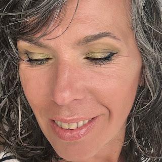 verdes 03 Una paleta, 5 looks: Rescato Bartender Spells de NEVE Cosmetics 16