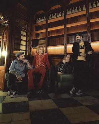 LOS ZIGARROS: 'AULLANDO EN EL DESIERTO' LOS ZIGARROS: 'AULLANDO EN EL DESIERTO'