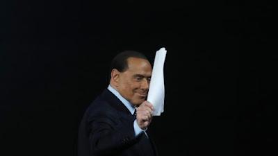 La muerte de Berlusconi, un “corrupto y un violador que banalizó la política”.