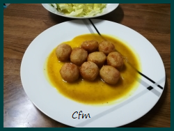 Albondigas en salsa de curry y naranja