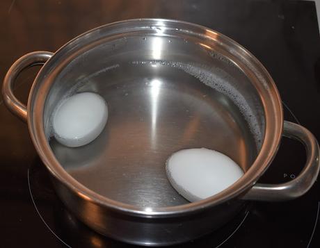 Timbal de tomate y mozarella bañado en salmorejo Timbal de tomate y mozarella bañado en salmorejo