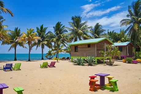 Playa de Hopkins Village