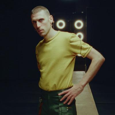 CRISTALINO: 'ME VALE'