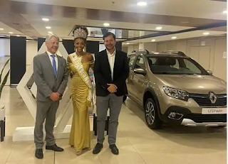 RENAULT PRESENTÓ SU ELEGANCIA Y TECNOLOGÍA EN EL SALÓN DEL CHOCOLATE 2023