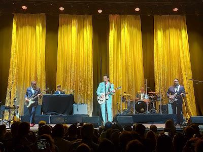 Concierto Chris Isaak, Madrid, Jardines del Botánico, 22-6-2023. Concierto Chris Isaak, Madrid, Jardines del Botánico, 22-6-2023.