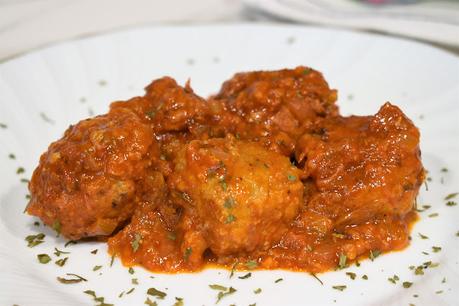 Albóndigas con salsa de tomate Albóndigas con salsa de tomate