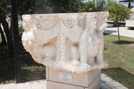 capitel-antigua-ciudad-hierapolis