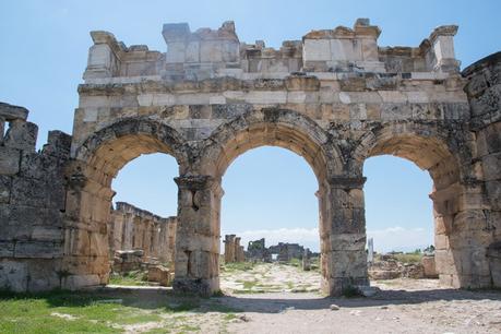 puerta-frontinus-en-hierapolis