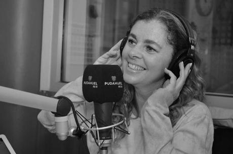 Exposición fotográfica busca visibilizar el trabajo de mujeres en la conducción radial