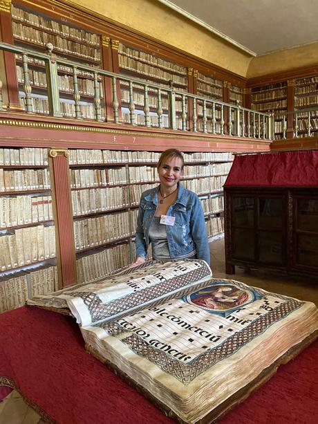 LA CUNA DEL IDIOMA ESPAÑOL. Informe para la Academia Norteamericana de Literatura Moderna Internacional. Por Nery Santos LA CUNA DEL IDIOMA ESPAÑOL. Informe para la Academia Norteamericana de Literatura Moderna Internacional. Por Nery Santos