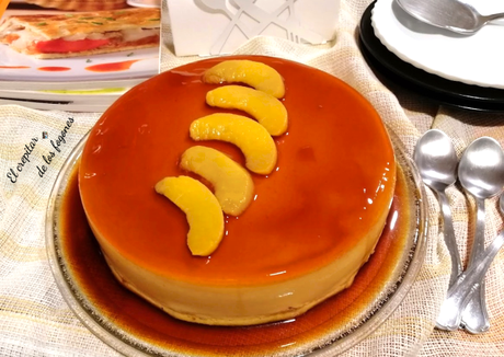 PASTEL DE MELOCOTÓN EN ALMÍBAR CON SOBAOS PASIEGOS Y CARAMELO (sin horno)