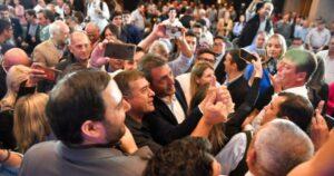 Pese a la distancia con Cristina, Rovira cerró con Massa