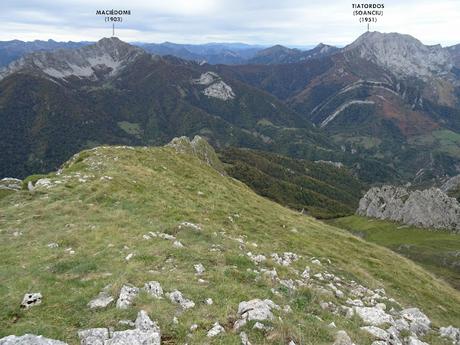 Les Bedules-Picu del Antiguu (Colláu Zorru)-Cazoli