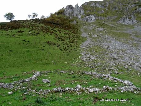 Les Bedules-Picu del Antiguu (Colláu Zorru)-Cazoli