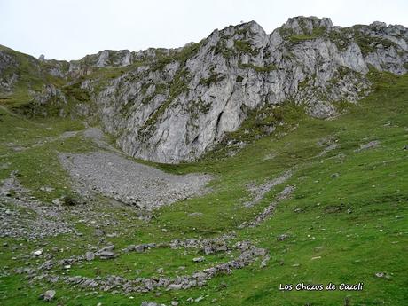 Les Bedules-Picu del Antiguu (Colláu Zorru)-Cazoli