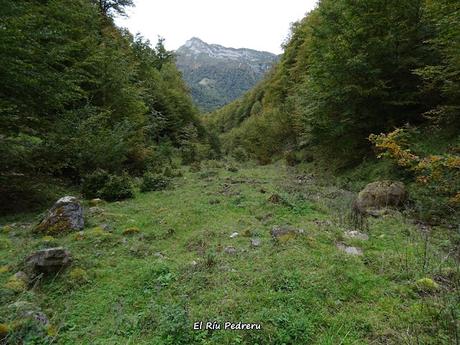 Les Bedules-Picu del Antiguu (Colláu Zorru)-Cazoli