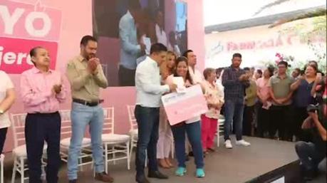 Ricardo Gallardo inaugura la primera Clínica Rosa en la zona metropolitana de San Luis Potosí